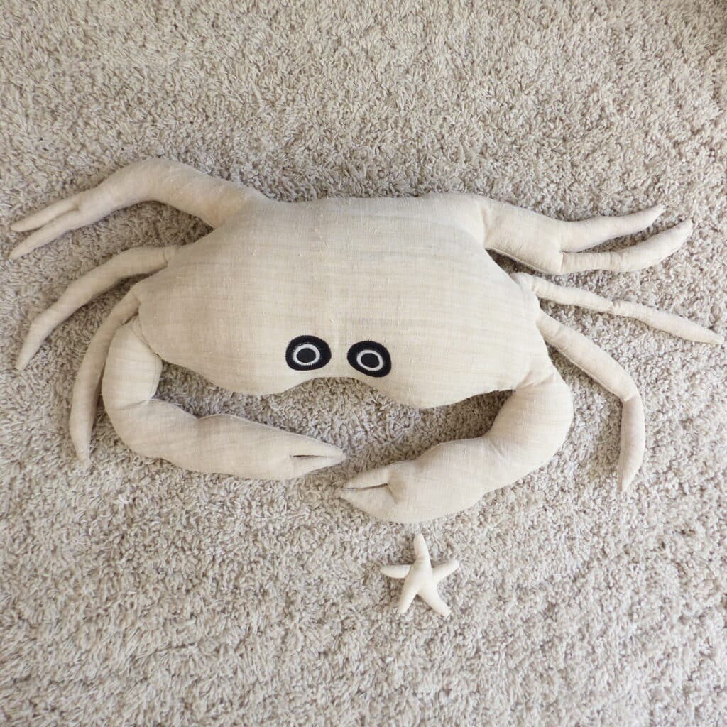 Pouf crabe en chanvre.