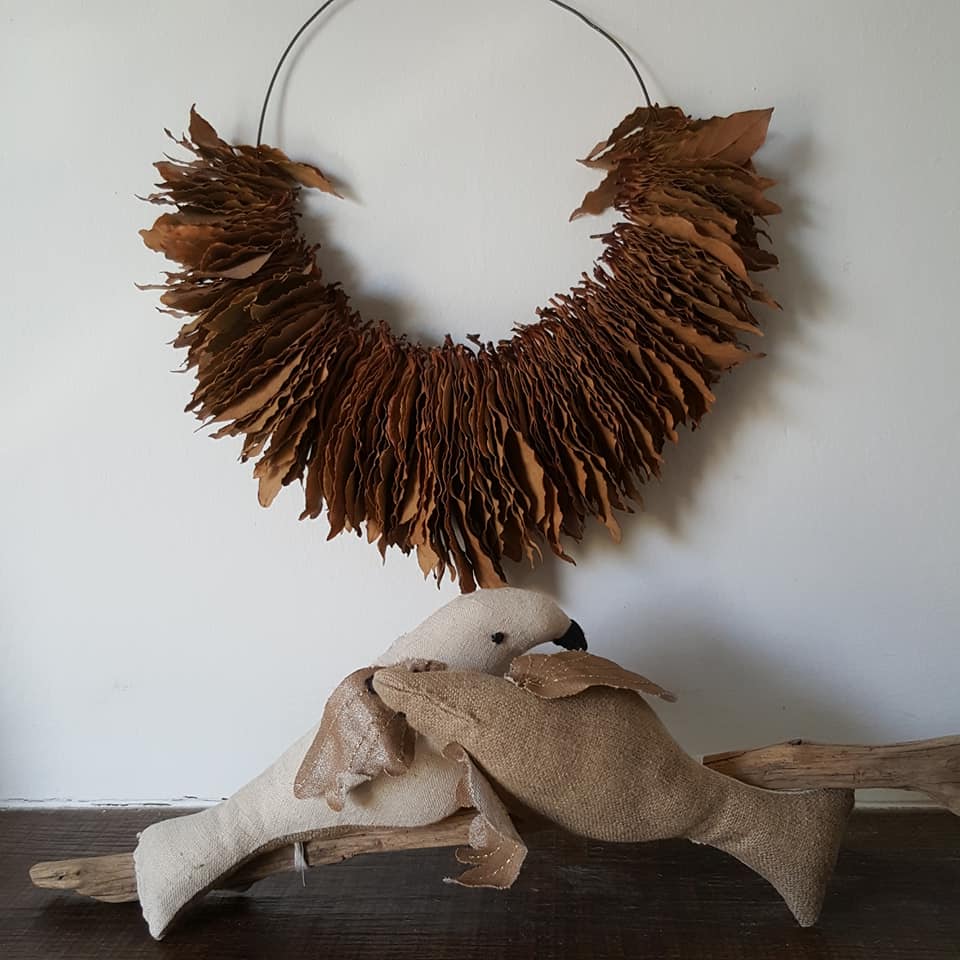 oiseaux lins et coton  sur bois flotté, oiseaux tissus, création Frédérique Petit