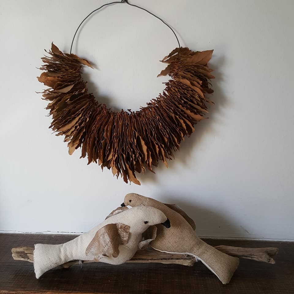 oiseaux en tissus, technique mixte, à poser où bon vous semble, matières naturelles, création Fred Petit