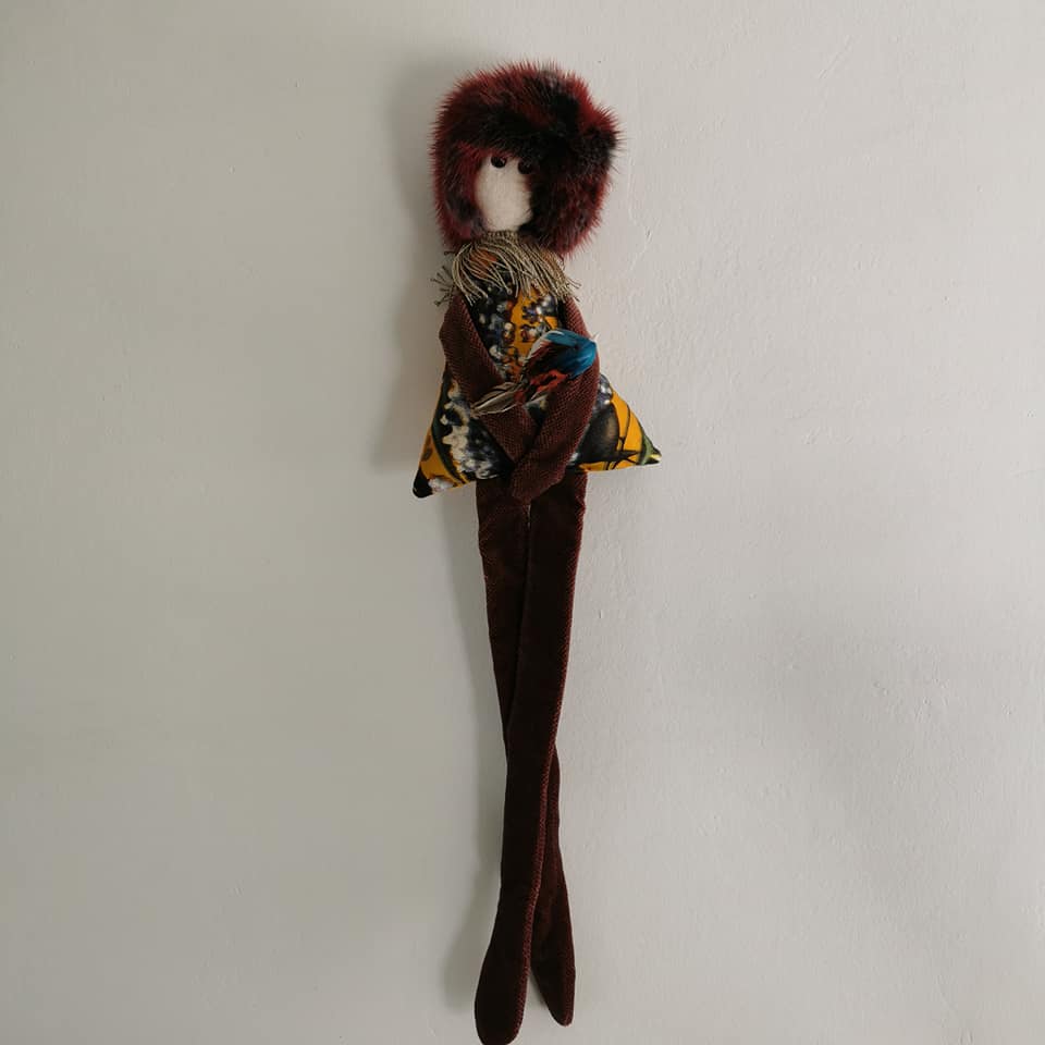 la-jeune-fille-a-loiseau