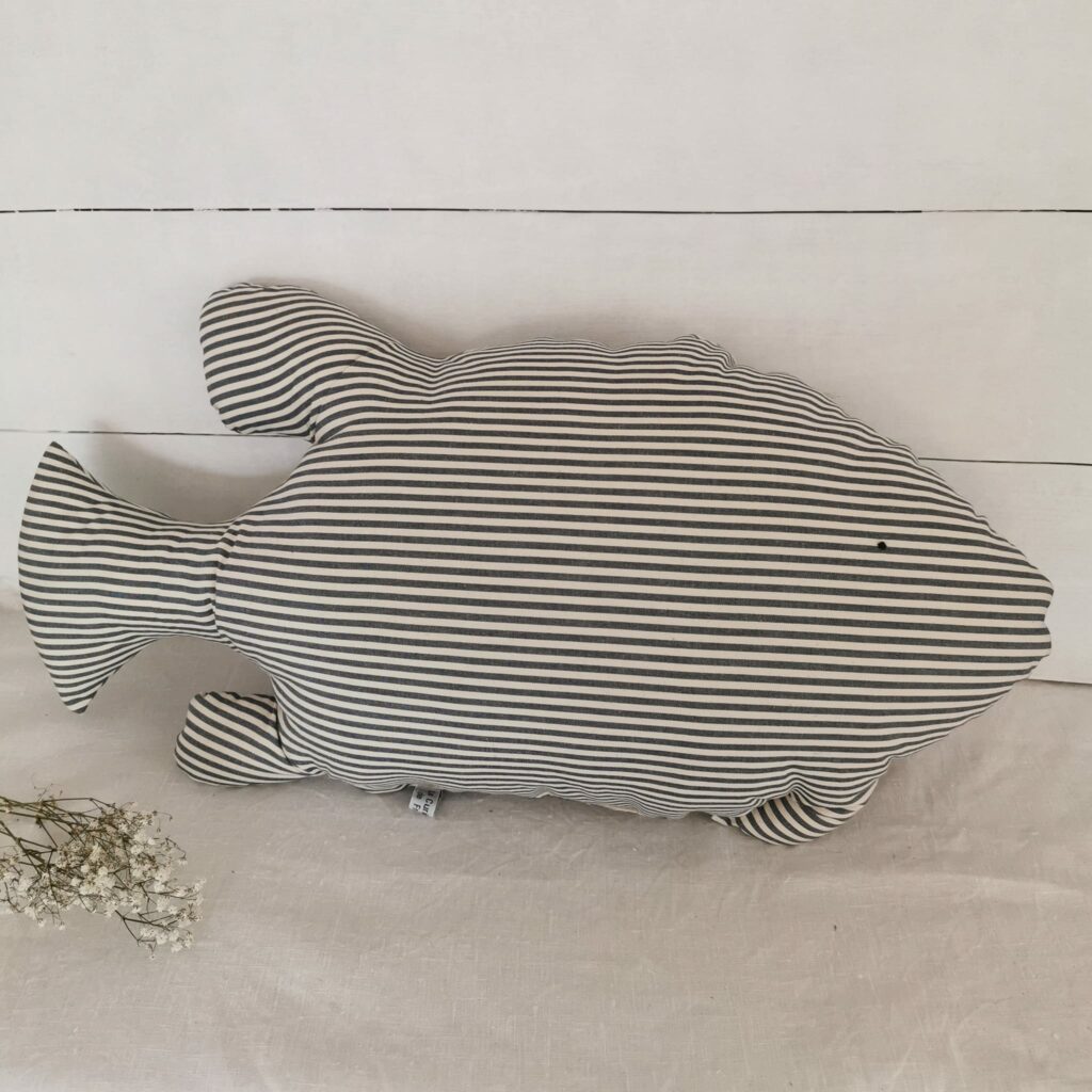 Le-gros-poisson-xl-raye-bleu-et-ecru