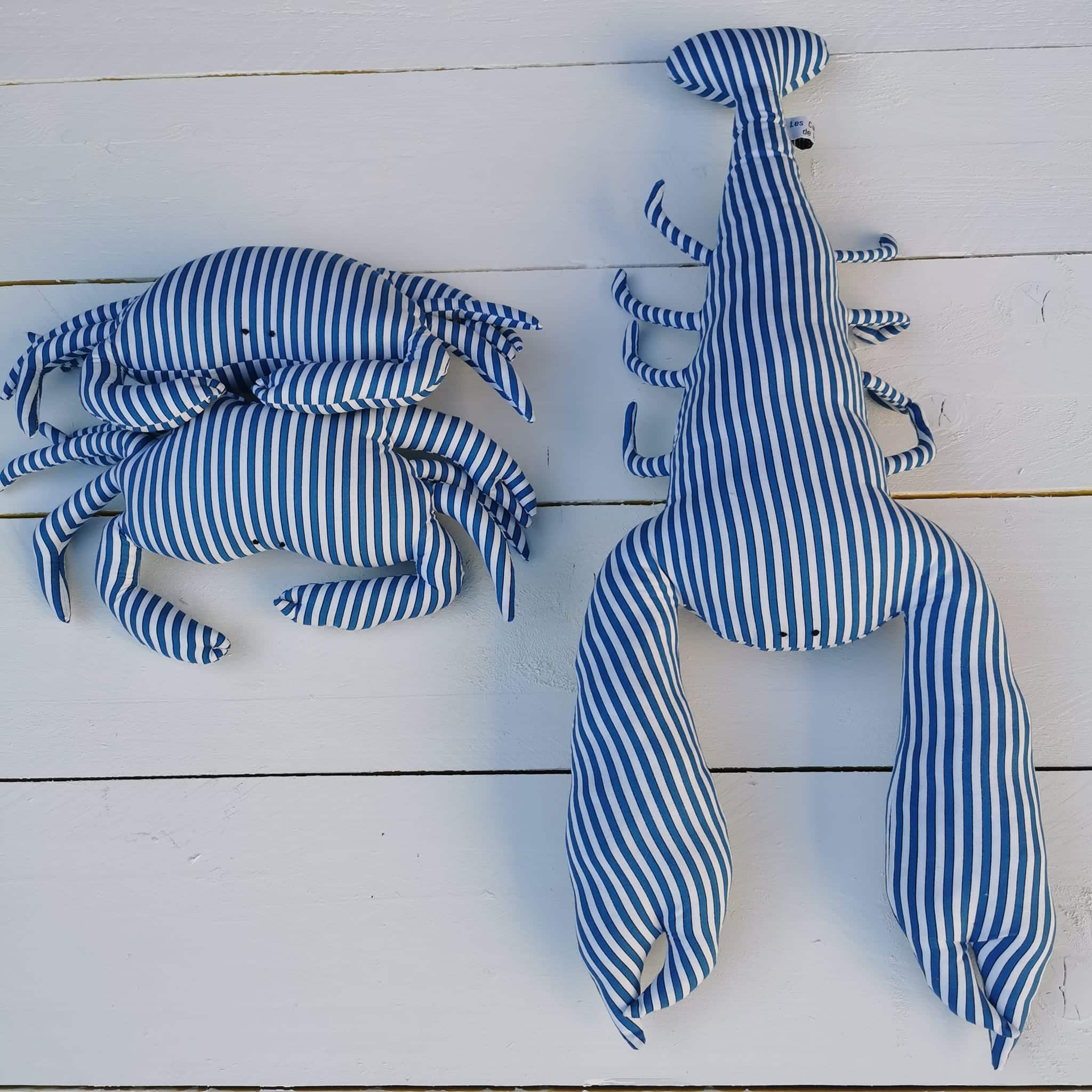 coussin homard rayé et coussin crabes rayés