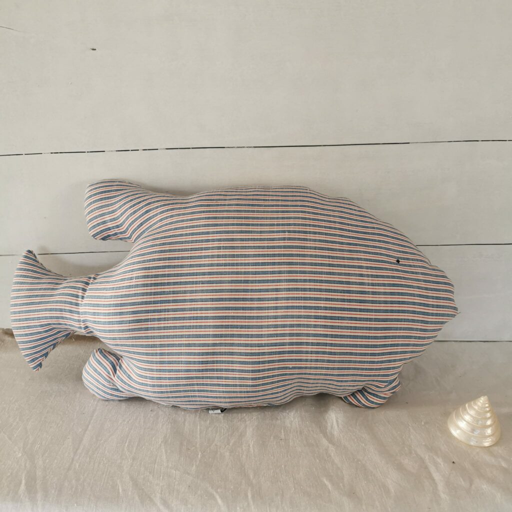 le beluga bleu, blanc, rouge