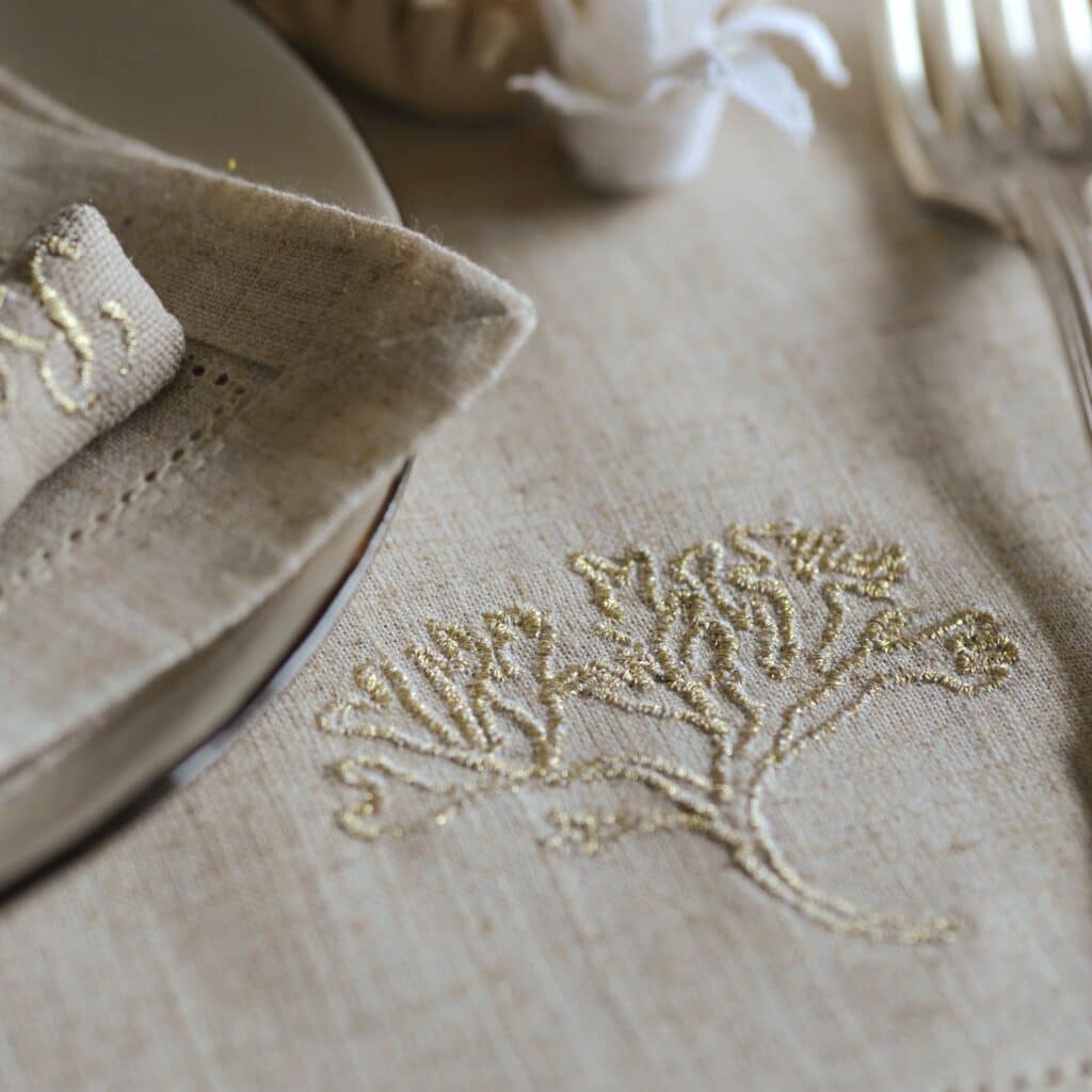 détail algue or brillant