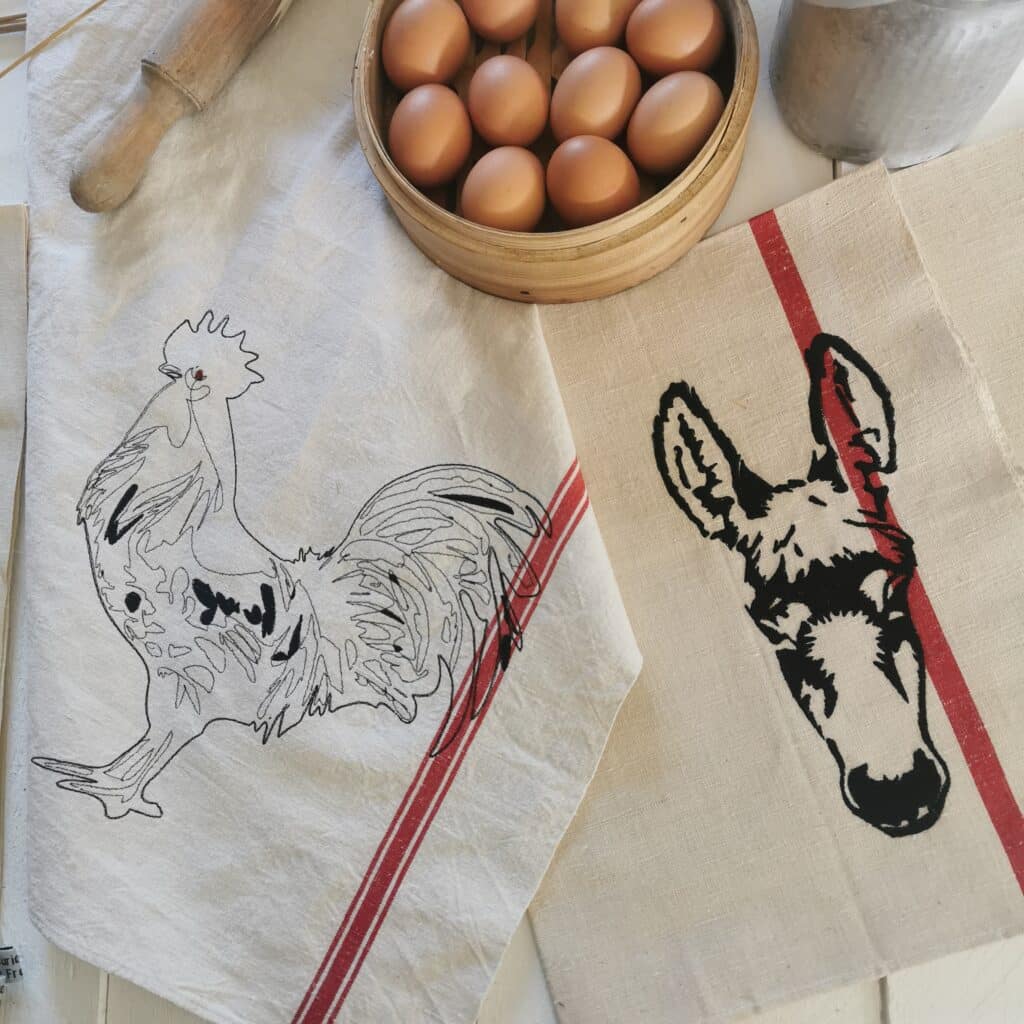 torchons anciens brodés; le coq et l'âne