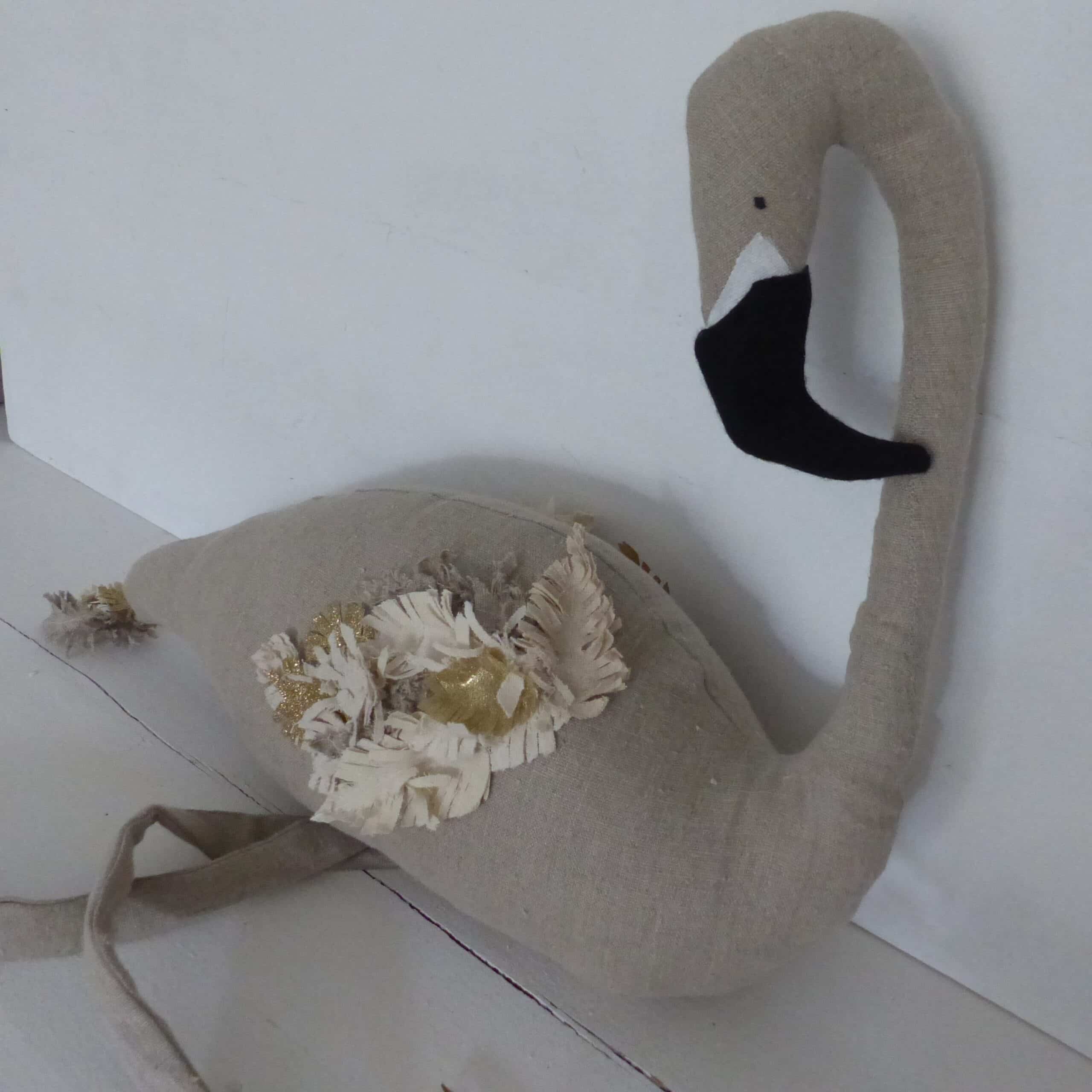 Le grand Flamant rose en lin. – Image 3