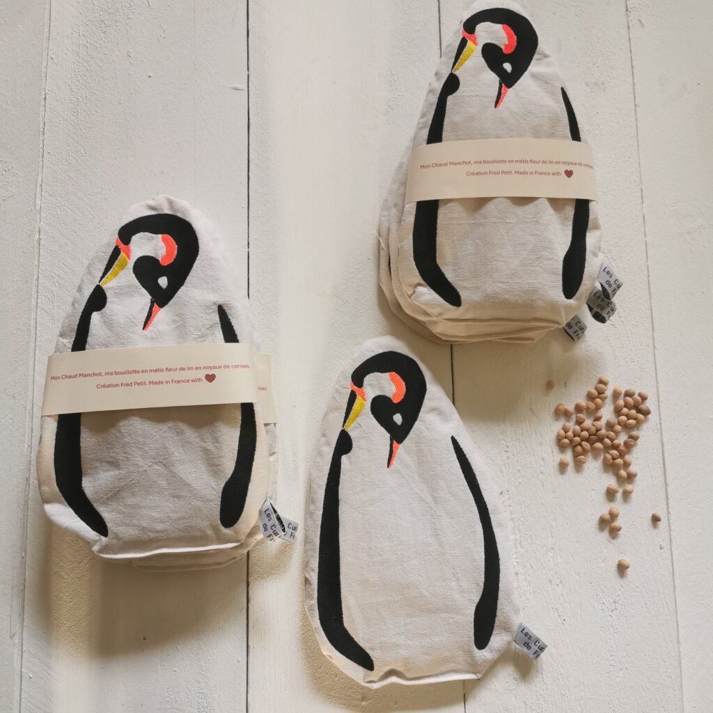 bouillottes manchots en noyaux de cerises