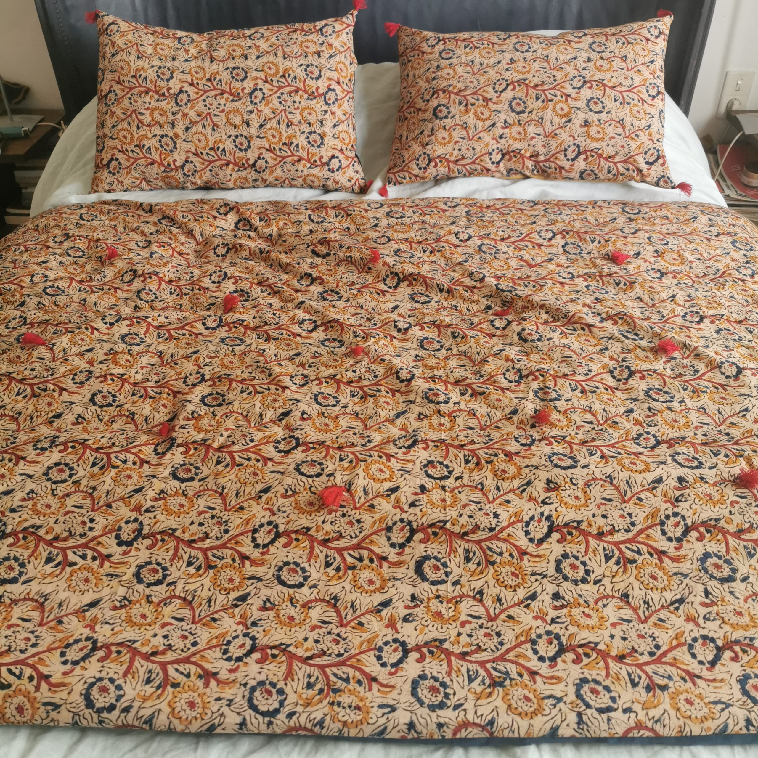 courtepointe batik fond jaune